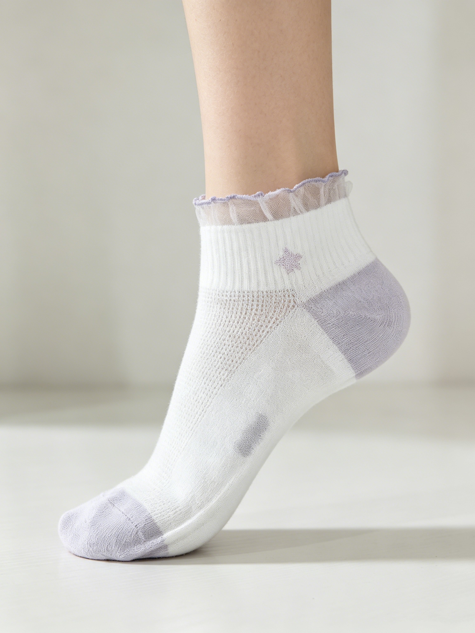 Women’s Ruffle Mesh Ankle Socks