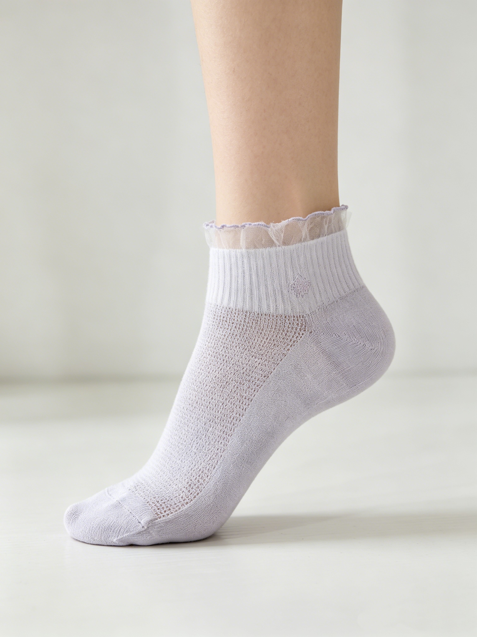 Women’s Breathable Ruffle Ankle Socks