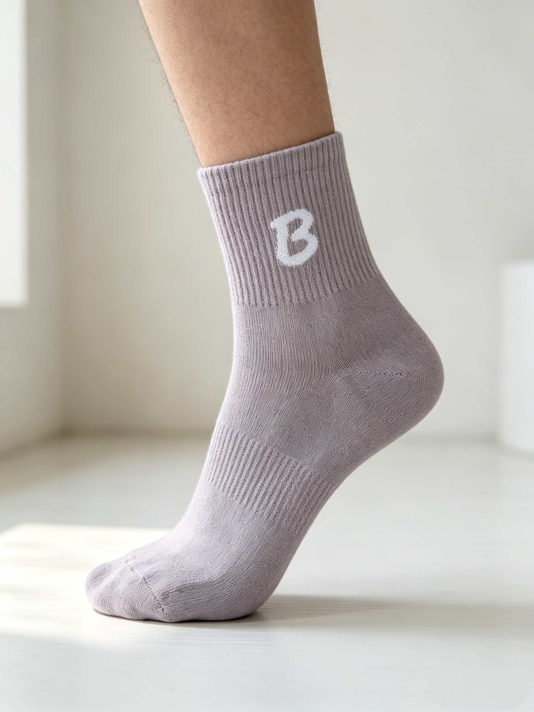 Women’s Letter Logo Ribbed Crew Socks